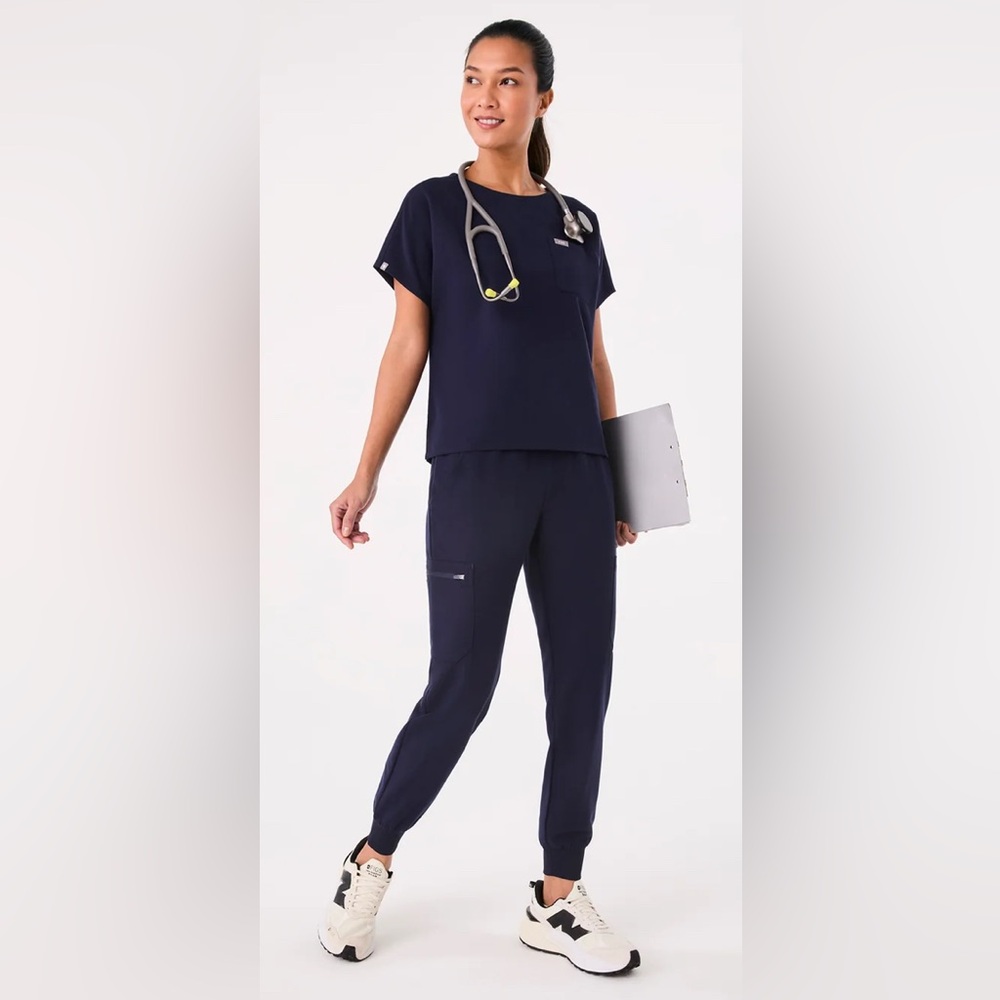 Figs Scrub Set